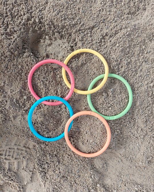 Spielerisches Lernen mit Ringen in der Reittherapie